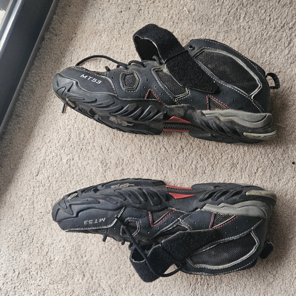 Shimano Black and Gray Cycling Footwear - Picture 2 of 5